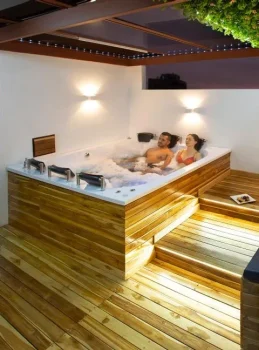 lancaster-house-hotel-jacuzzi-09-min